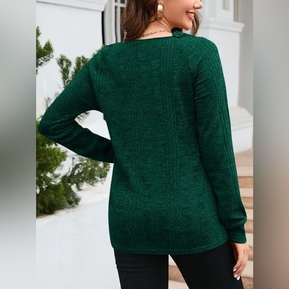 Essential Elegance Round Neck Textured Shirt - Picture 3 of 4